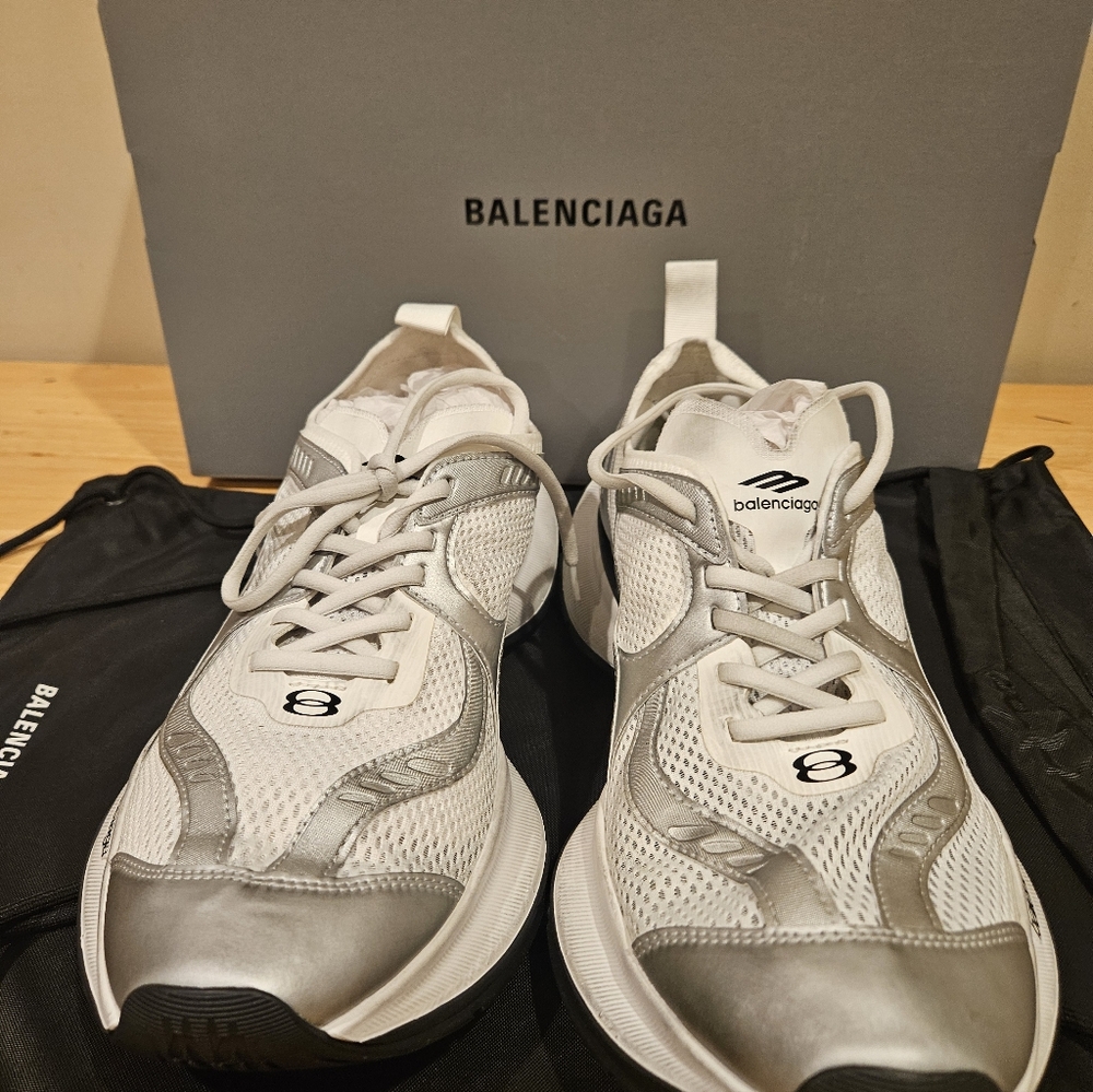 Balenciaga Men's Circuit Low Top Sneakers 793945WFLGY White Silver Eu 44 US 11 - Picture 4 of 12